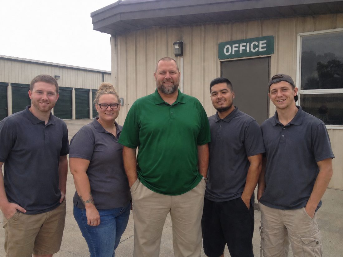 Pest control professionals in Santa Clarita, CA